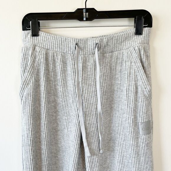 ALO Yoga Muse Ribbed Sweatpants Jogger Gray Stretch Lounge Pockets Size Medium - Picture 8 of 12